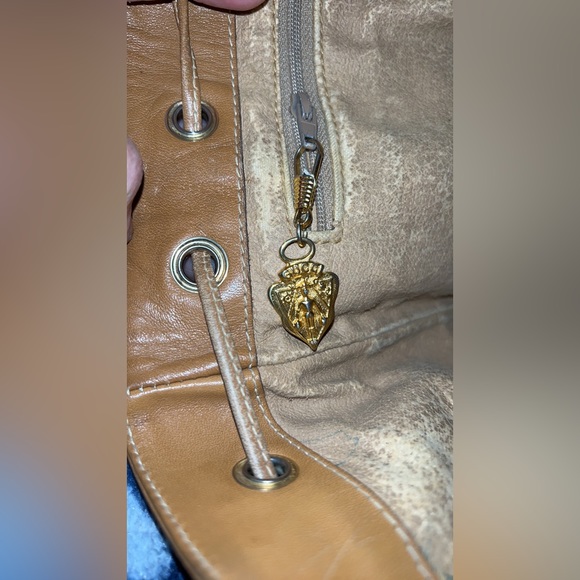 Gucci vintage bucket bag. - Picture 6 of 16